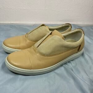 ECCO Soft 7 Slip-On Tan Sneaker Womens Shoes Size 9